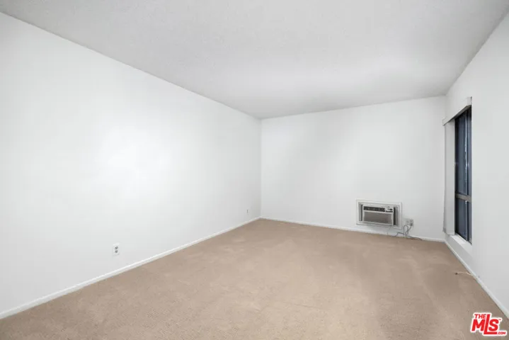 355 S Los Robles Avenue 210, Pasadena, California 91101