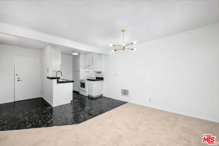 355 S Los Robles Avenue 210, Pasadena, California 91101