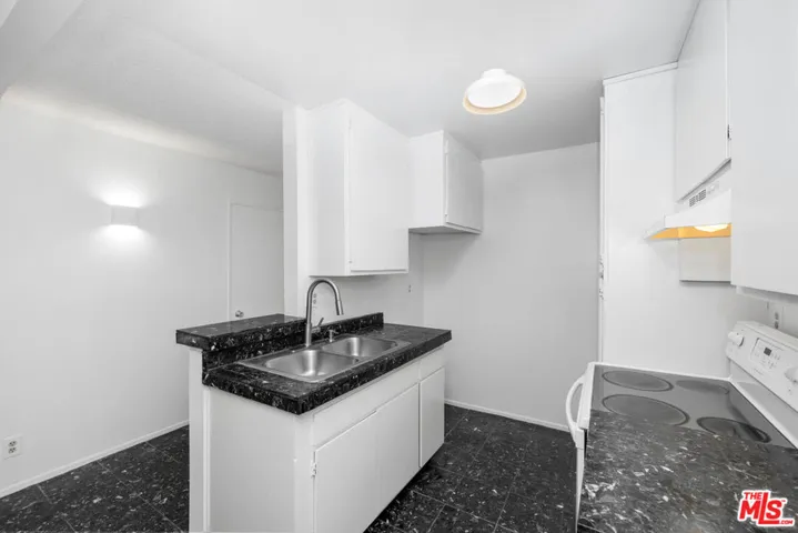 355 S Los Robles Avenue 210, Pasadena, California 91101