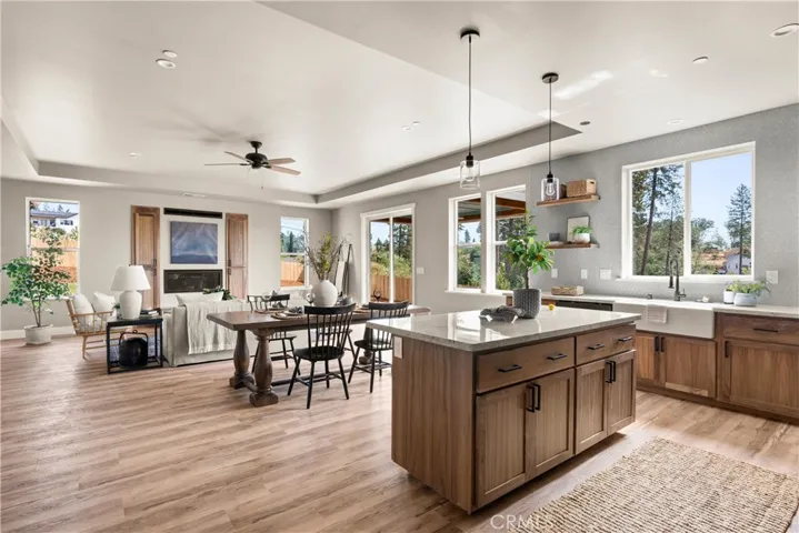5005 Country Club Drive, Paradise, California 95969