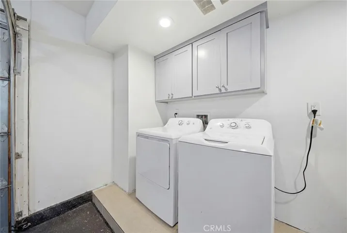 1233 W 39th, Los Angeles, California 90037