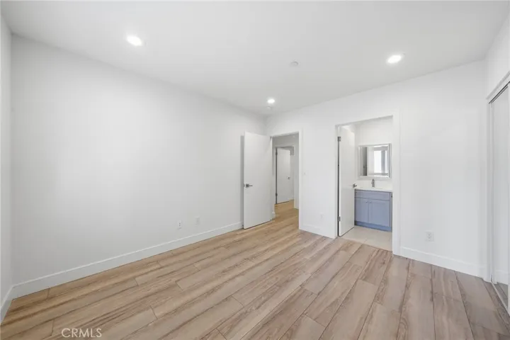 1233 W 39th, Los Angeles, California 90037