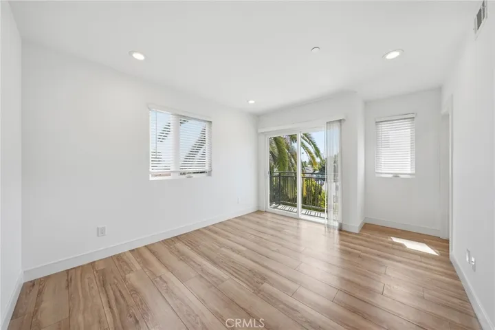 1233 W 39th, Los Angeles, California 90037