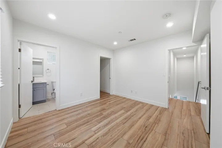 1233 W 39th, Los Angeles, California 90037