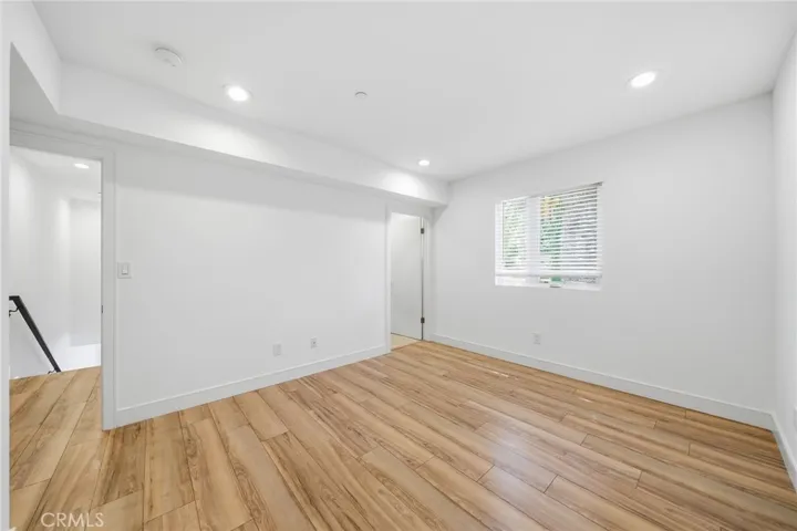 1233 W 39th, Los Angeles, California 90037