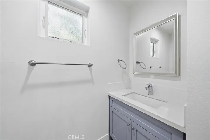 1233 W 39th, Los Angeles, California 90037