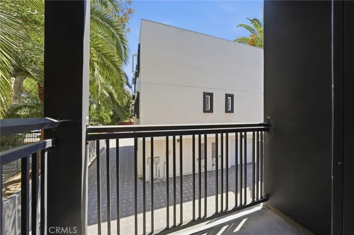1233 W 39th, Los Angeles, California 90037