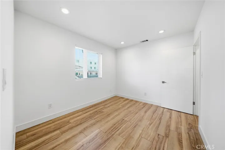 1233 W 39th, Los Angeles, California 90037
