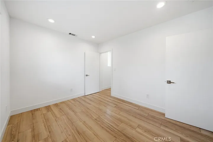 1233 W 39th, Los Angeles, California 90037