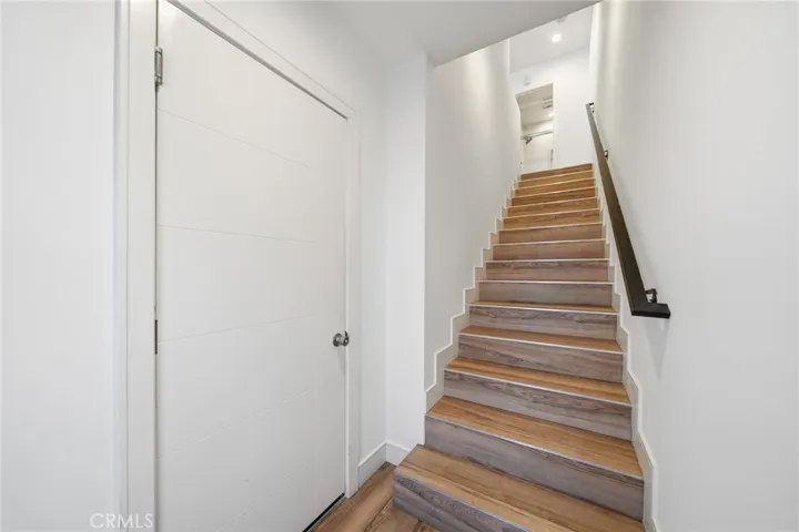 1233 W 39th, Los Angeles, California 90037