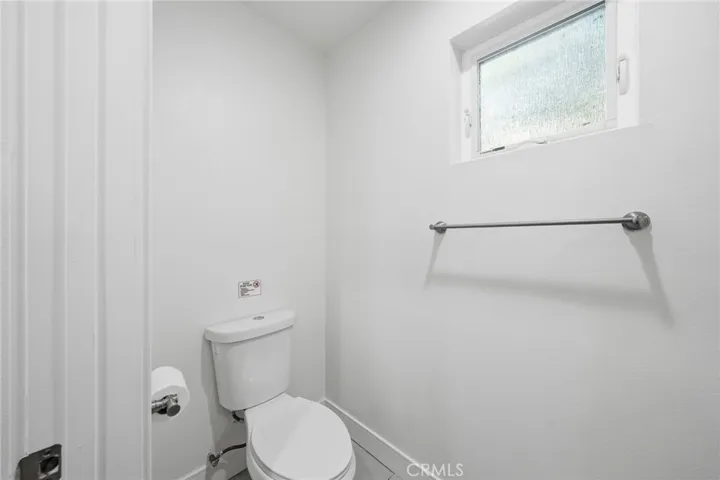 1233 W 39th, Los Angeles, California 90037
