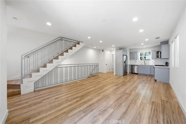 1233 W 39th, Los Angeles, California 90037