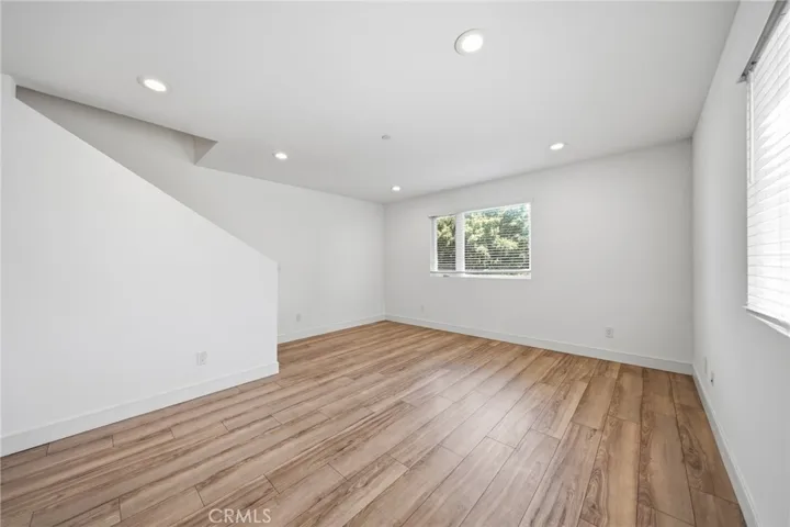 1233 W 39th, Los Angeles, California 90037