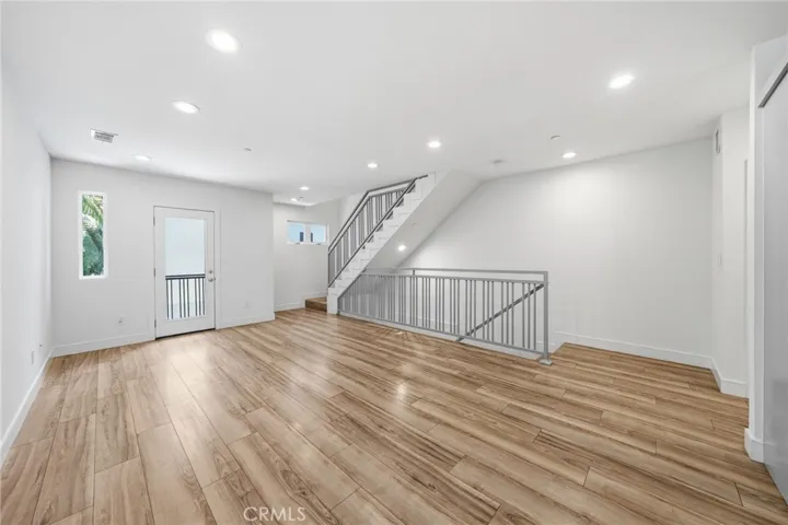 1233 W 39th, Los Angeles, California 90037