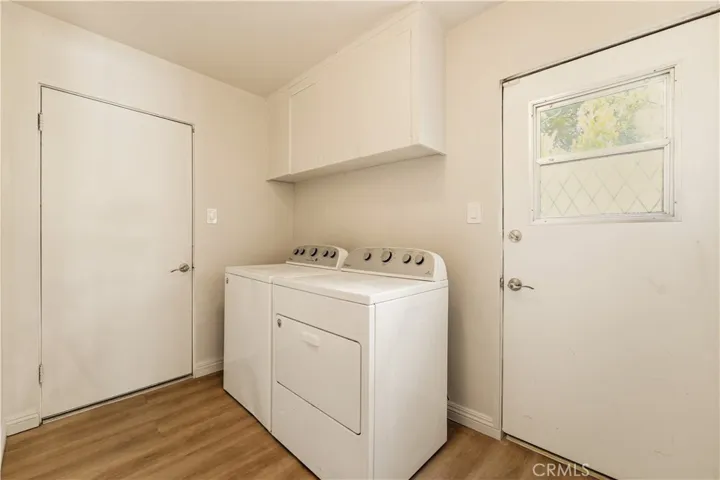 15701 Royal Ridge, Sherman Oaks, California 91403