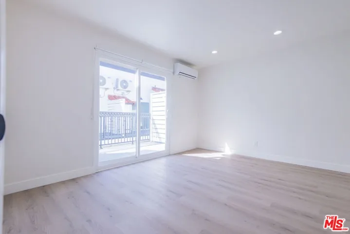 2757 Andreo Avenue 7, Torrance, California 90501