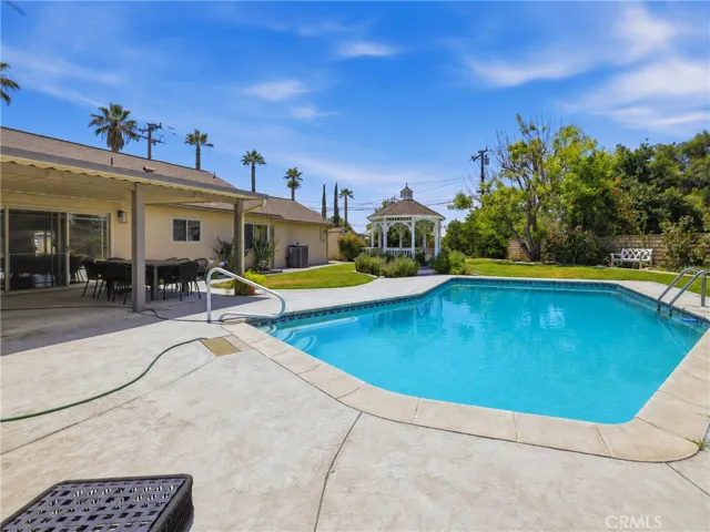 151 E Hilton Ave, Redlands, California 92373