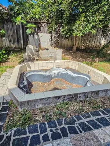 Back Fountain - not working