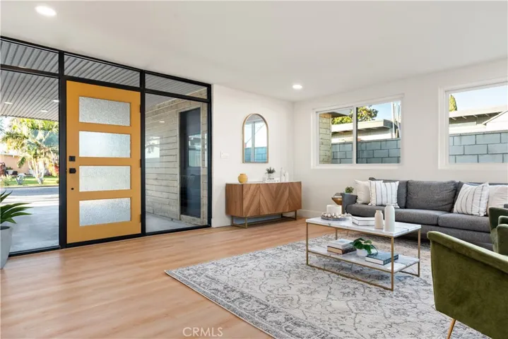 530 W Elm Avenue, Fullerton, California 92832