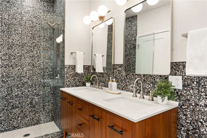 530 W Elm Avenue, Fullerton, California 92832