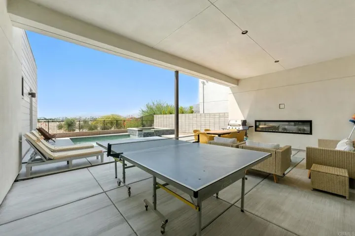 455 Palladium Boulevard, Palm Springs, California 92262