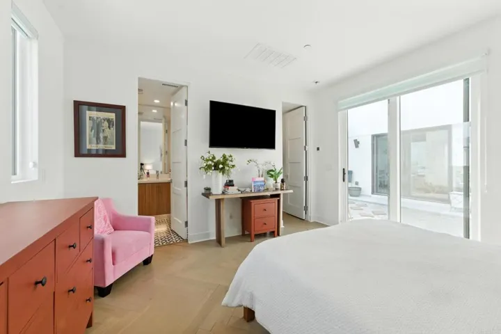 455 Palladium Boulevard, Palm Springs, California 92262