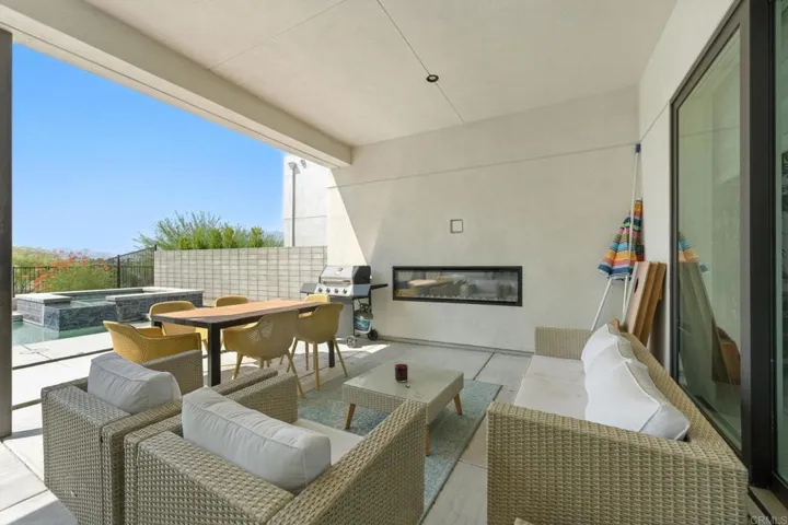 455 Palladium Boulevard, Palm Springs, California 92262