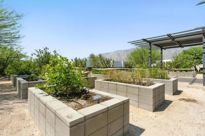 455 Palladium Boulevard, Palm Springs, California 92262