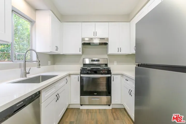 420 N Market Street 15, Inglewood, California 90302