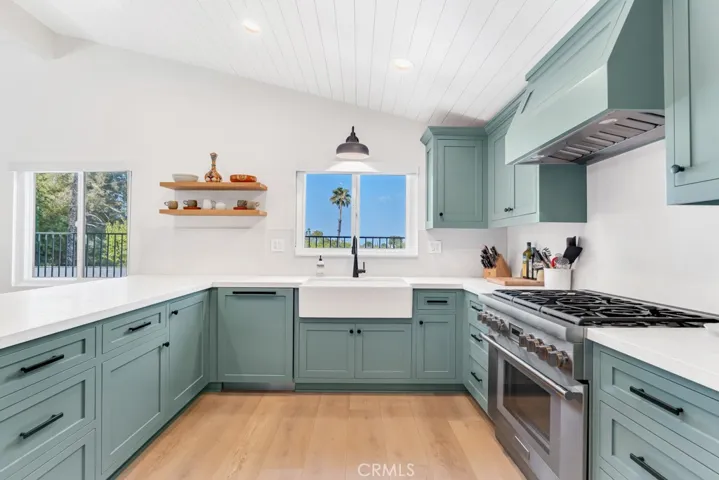 20509 Rhoda, Woodland Hills, California 91367