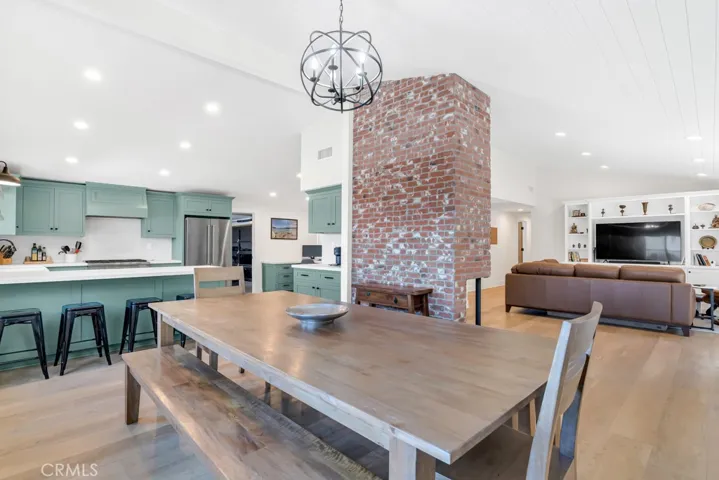 20509 Rhoda, Woodland Hills, California 91367