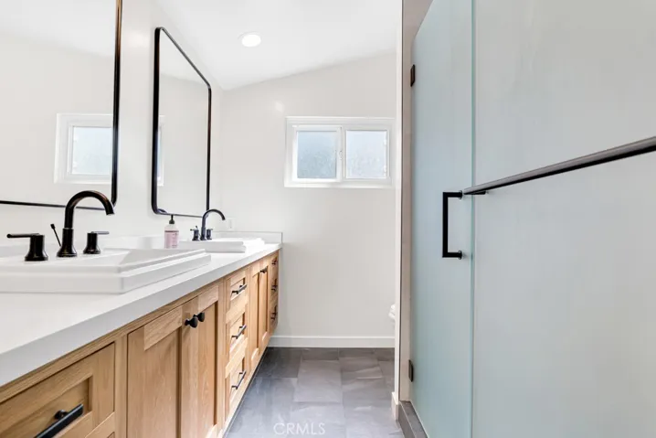 20509 Rhoda, Woodland Hills, California 91367