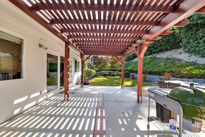 20509 Rhoda, Woodland Hills, California 91367