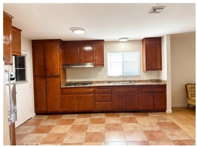 12201 Claretta Street, Sylmar, California 91342