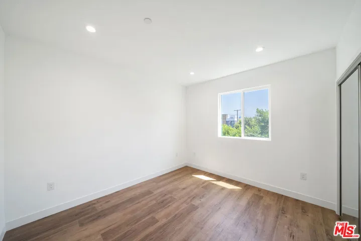 6336 Beck Avenue 2, North Hollywood, California 91606