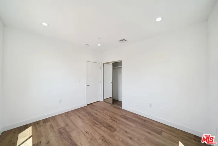 6336 Beck Avenue 2, North Hollywood, California 91606