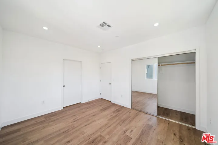6336 Beck Avenue 2, North Hollywood, California 91606