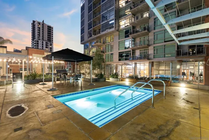Swimming Pool/Hot Tub/Sauna