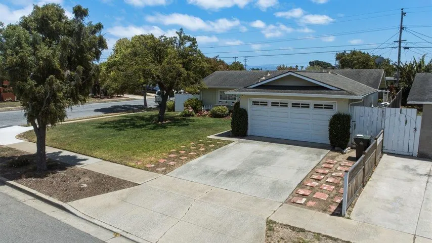 407 Pueblo Drive, Salinas, California 93906