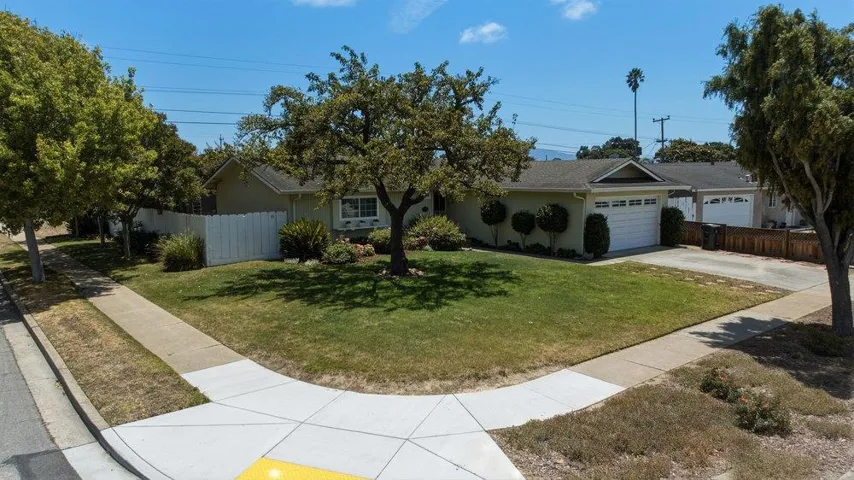 407 Pueblo Drive, Salinas, California 93906