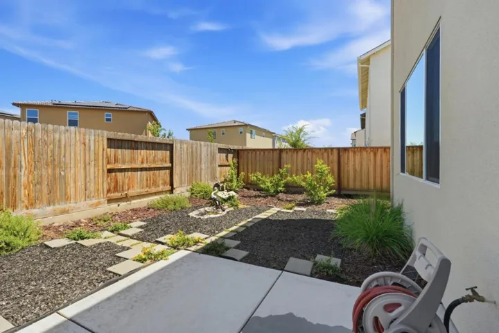 2116 Willa Grace Avenue, Manteca, California 95337