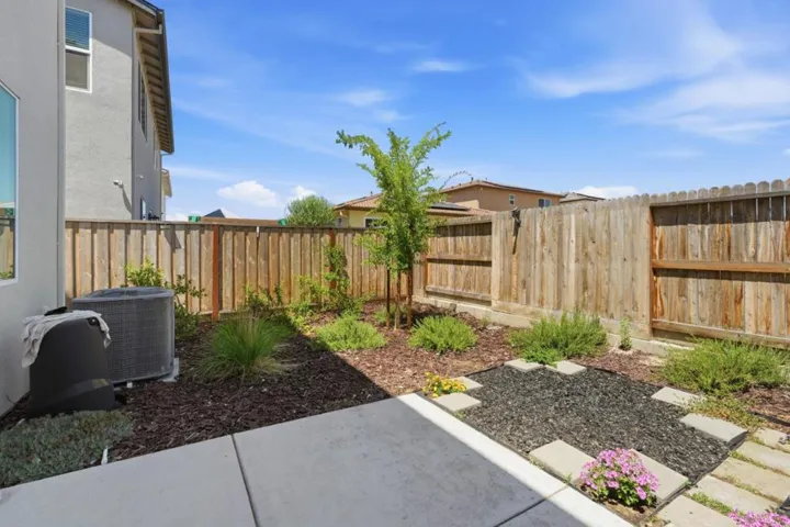 2116 Willa Grace Avenue, Manteca, California 95337