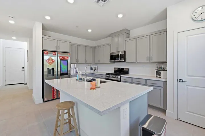 2116 Willa Grace Avenue, Manteca, California 95337