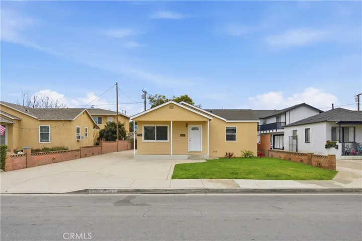 5572 Saint Ann Avenue, Cypress, California 90630