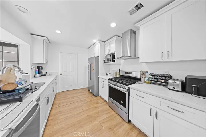 17612 Webster Avenue, Irvine, California 92614
