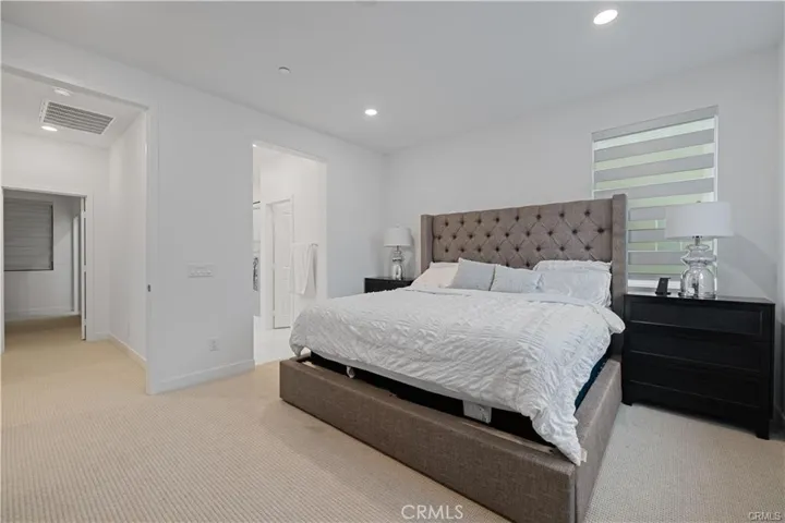 26799 Keystone Loop, Valencia, California 91381