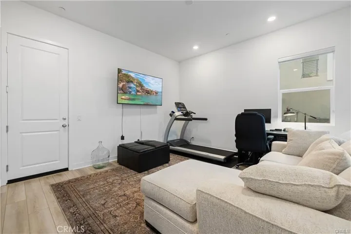 26799 Keystone Loop, Valencia, California 91381