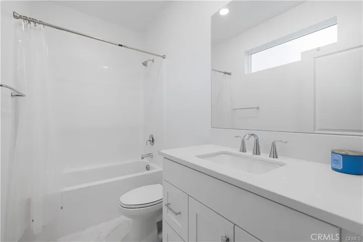 26799 Keystone Loop, Valencia, California 91381