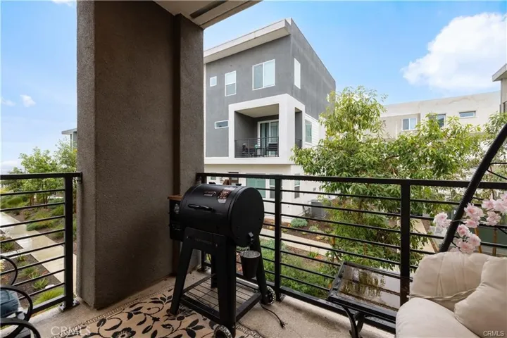 26799 Keystone Loop, Valencia, California 91381