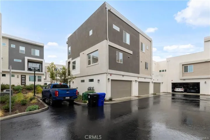 26799 Keystone Loop, Valencia, California 91381